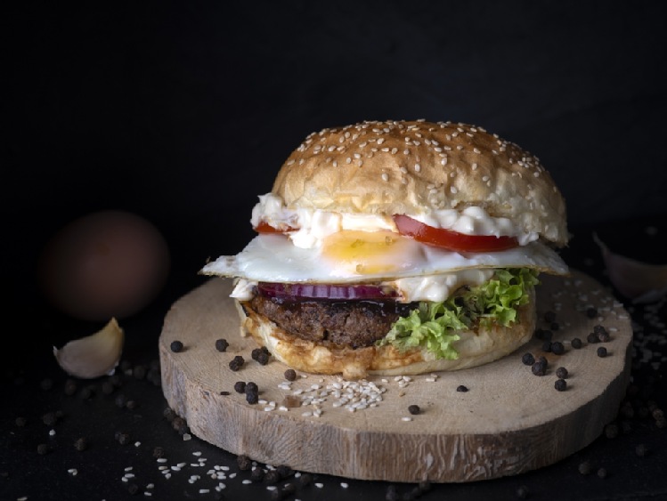 28 maja - Światowy Dzień Hamburgera